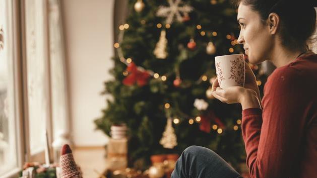 4 Tips Bagi Ibu Cerai Menghabiskan Natal Sendirian
