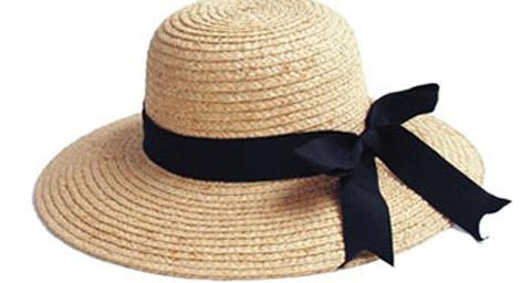 beach hat.jpg