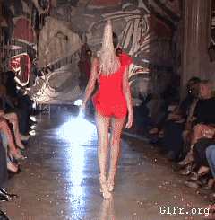 supermodel-finds-it-hard-to-walk-in-high-heels.gif